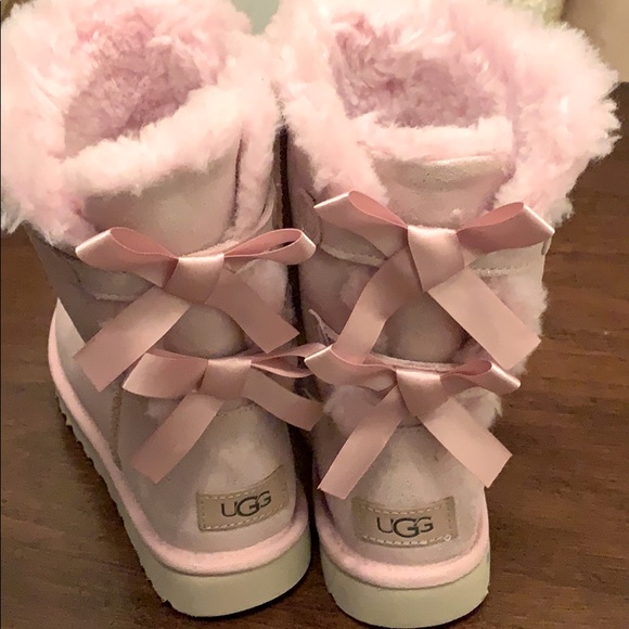 soft pink uggs